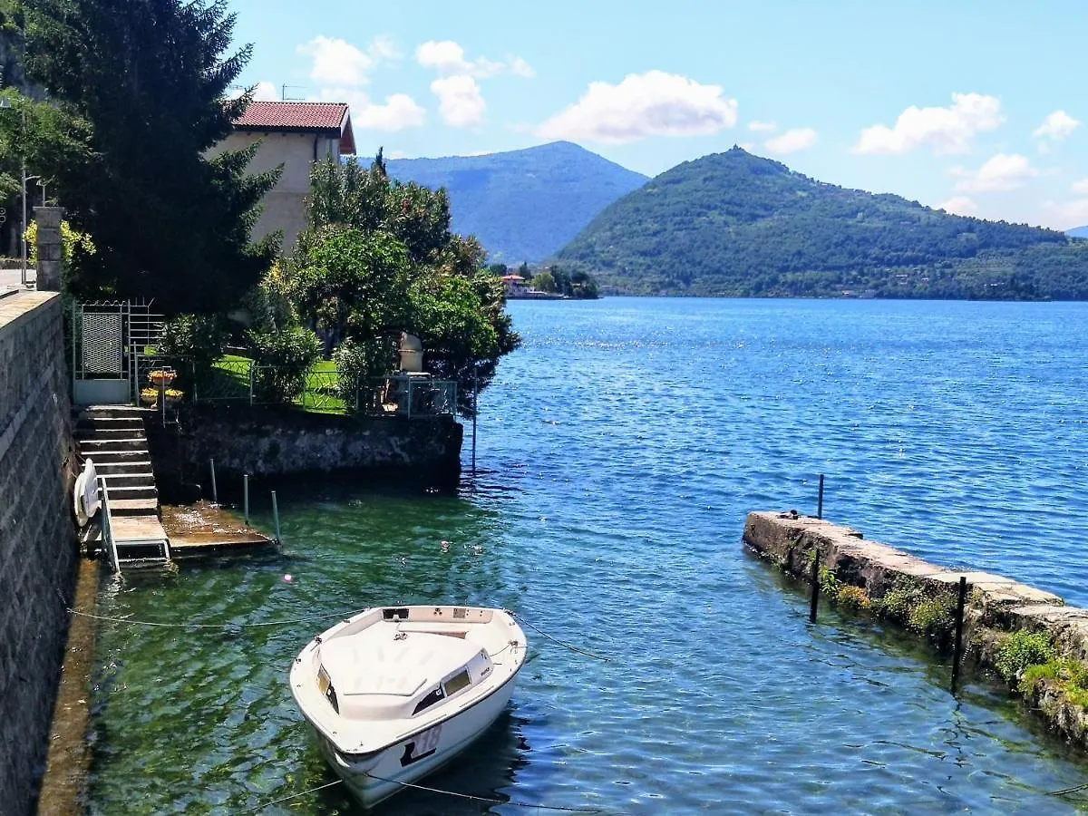 La Casina A Remi Villa Marone 0*,